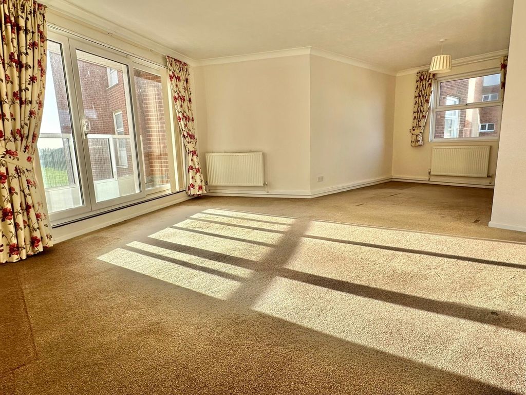 Property photo 2 of 10 89B9Ac14-3924-4B68-B8B7-42019Acf69Ef