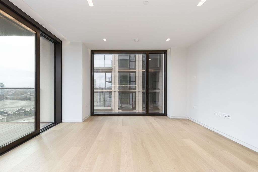 Property photo 2 of 10 One Casson Square...