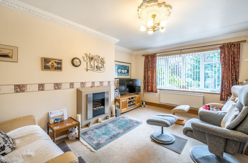 Property photo 3 of 27 1162705 (3)