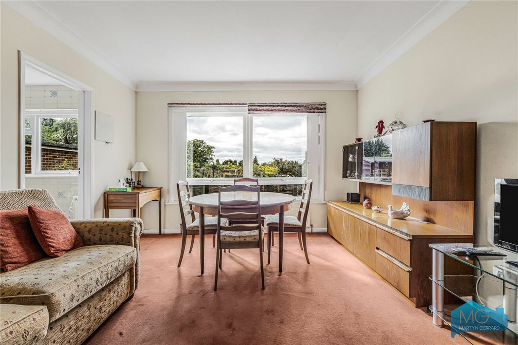 Property photo 1 of 17 Picture No. 14