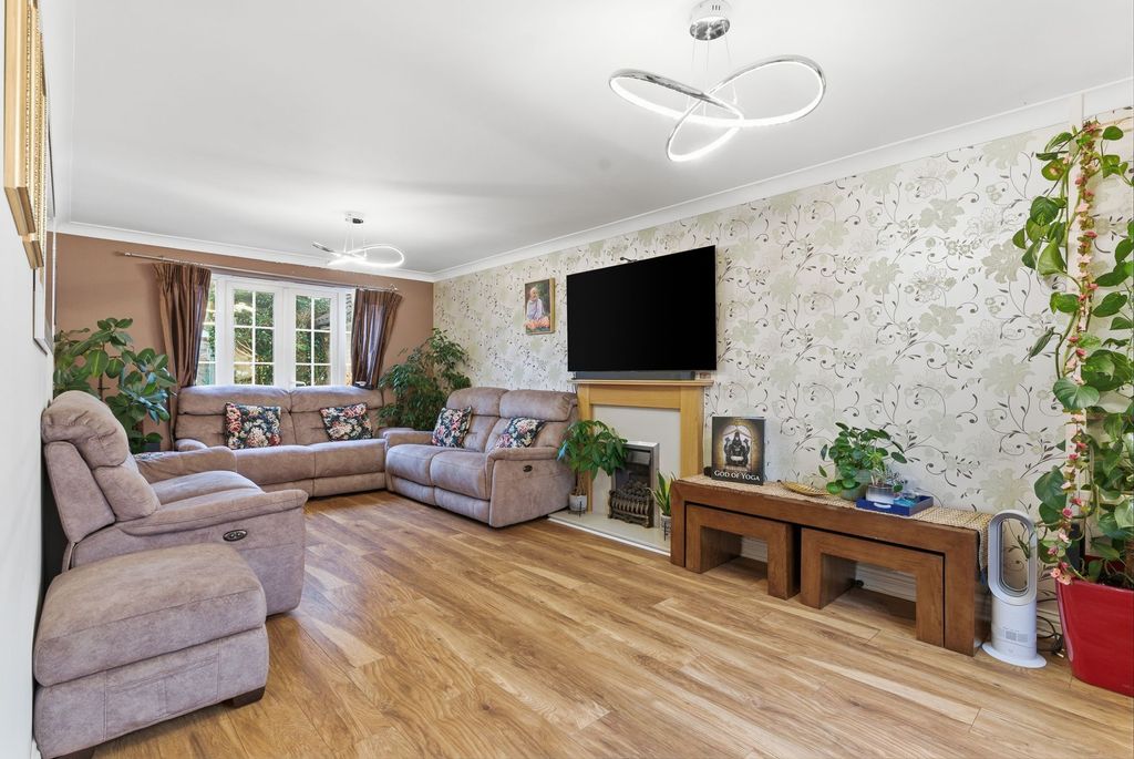 Property photo 3 of 24