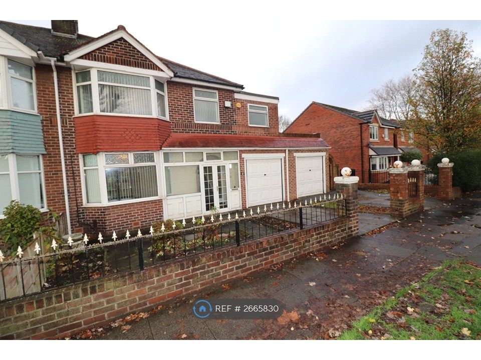 Property photo 2 of 26