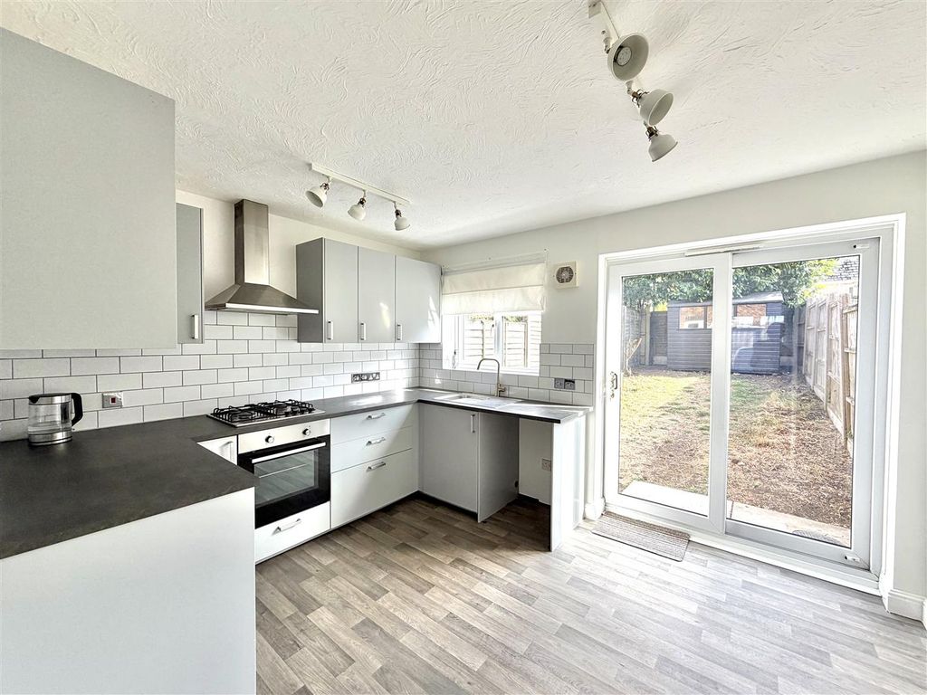 Property photo 2 of 11 Kitchen/Diner