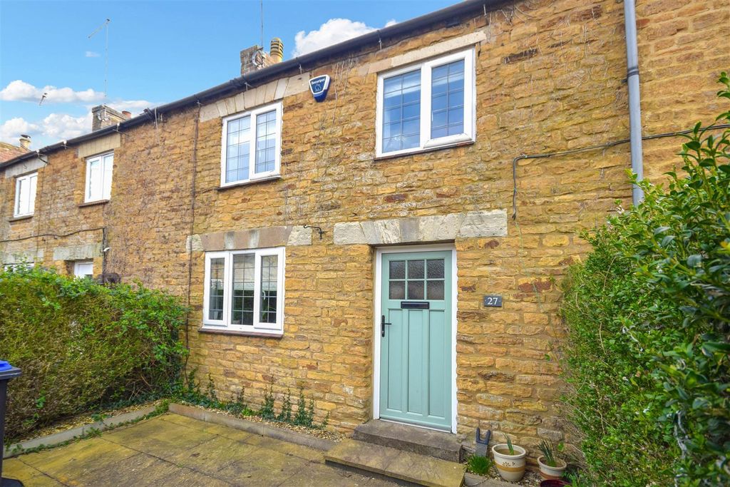 Property photo 2 of 17