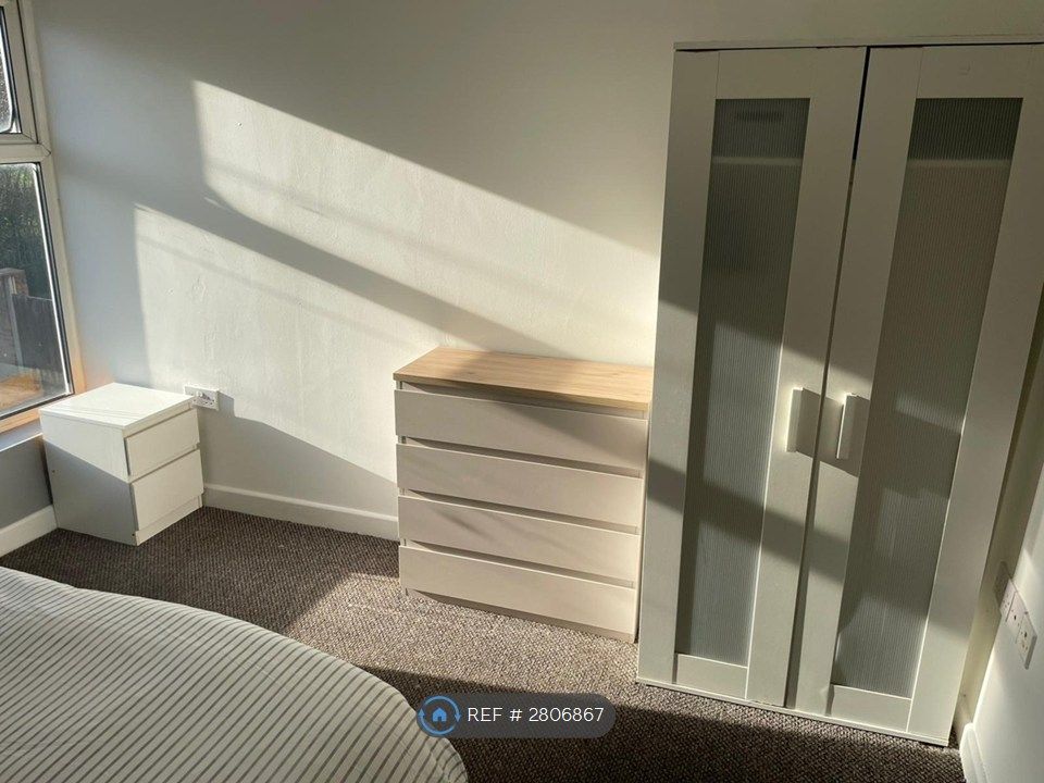 Property photo 2 of 3