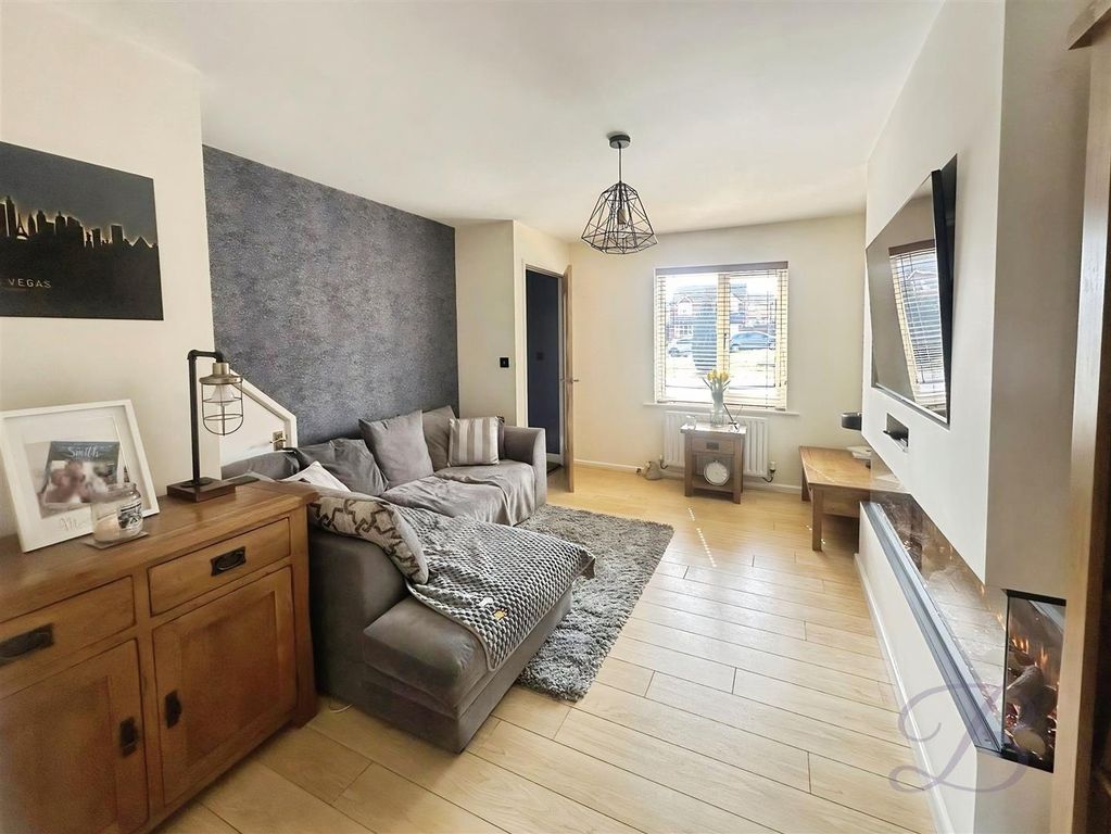 Property photo 3 of 12 9c990Dce-6Iyekv2Skemrybxoyfswfa.Jpg