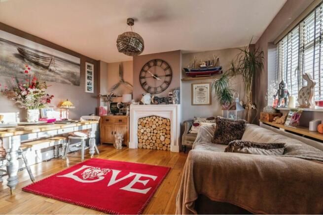 Property photo 3 of 8