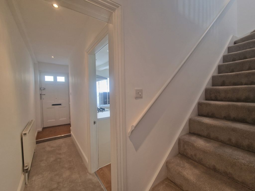 Property photo 3 of 17 Photo 3