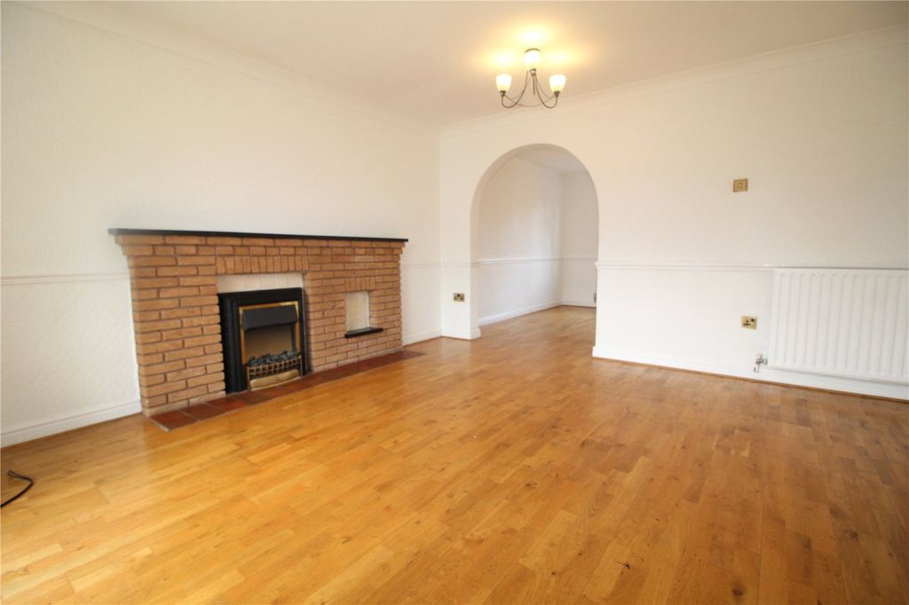 Property photo 2 of 22 Picture No. 11