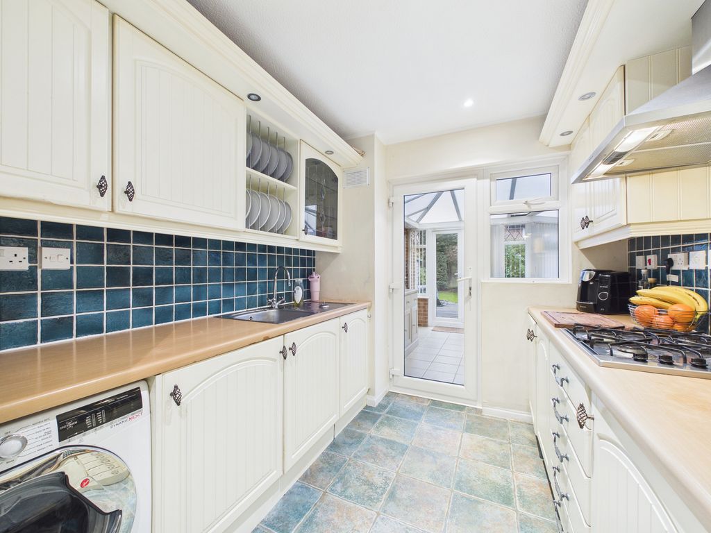 Property photo 3 of 17 Cam04018G0-Pr0434-Still018