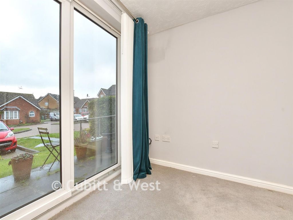 Property photo 3 of 13 Internal Feature