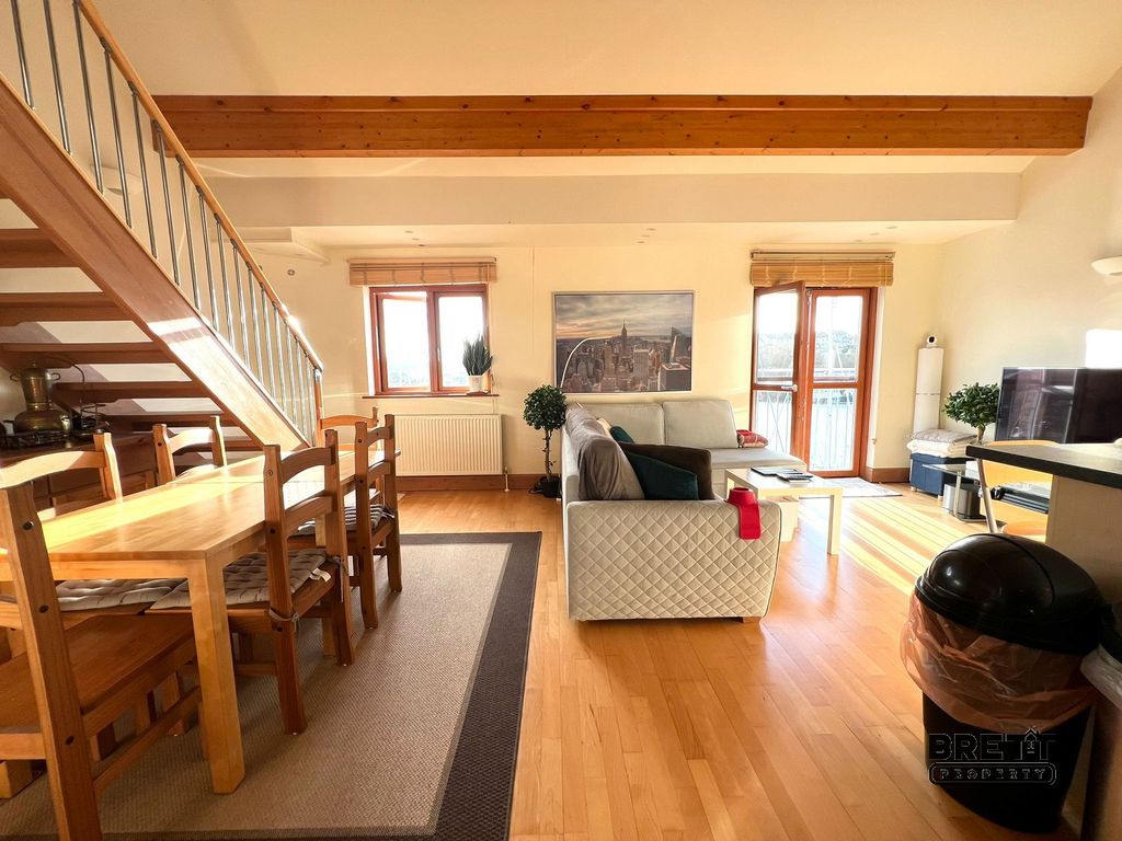 Property photo 2 of 9 Open Plan Living