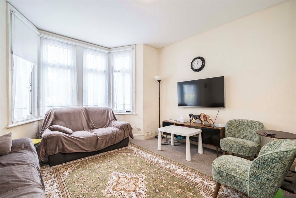 Property photo 2 of 4