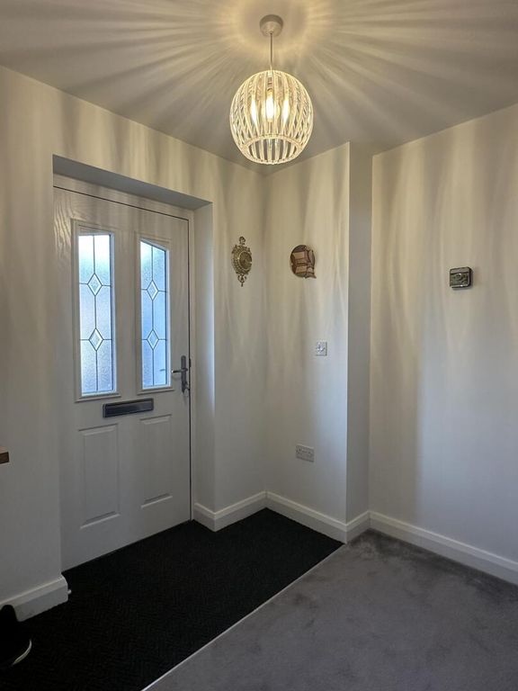 Property photo 2 of 31