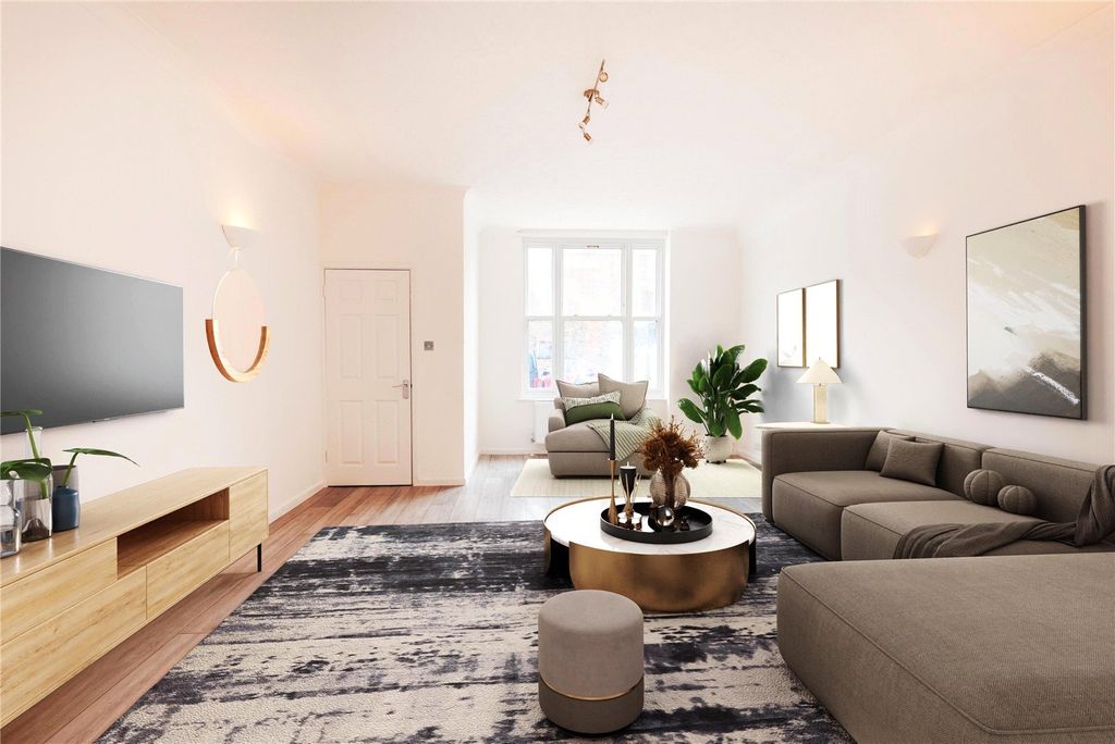 Property photo 3 of 8 Picture No. 18