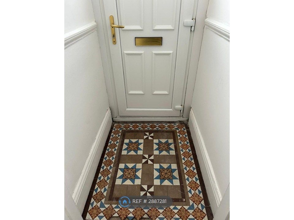 Property photo 1 of 10 Entrance