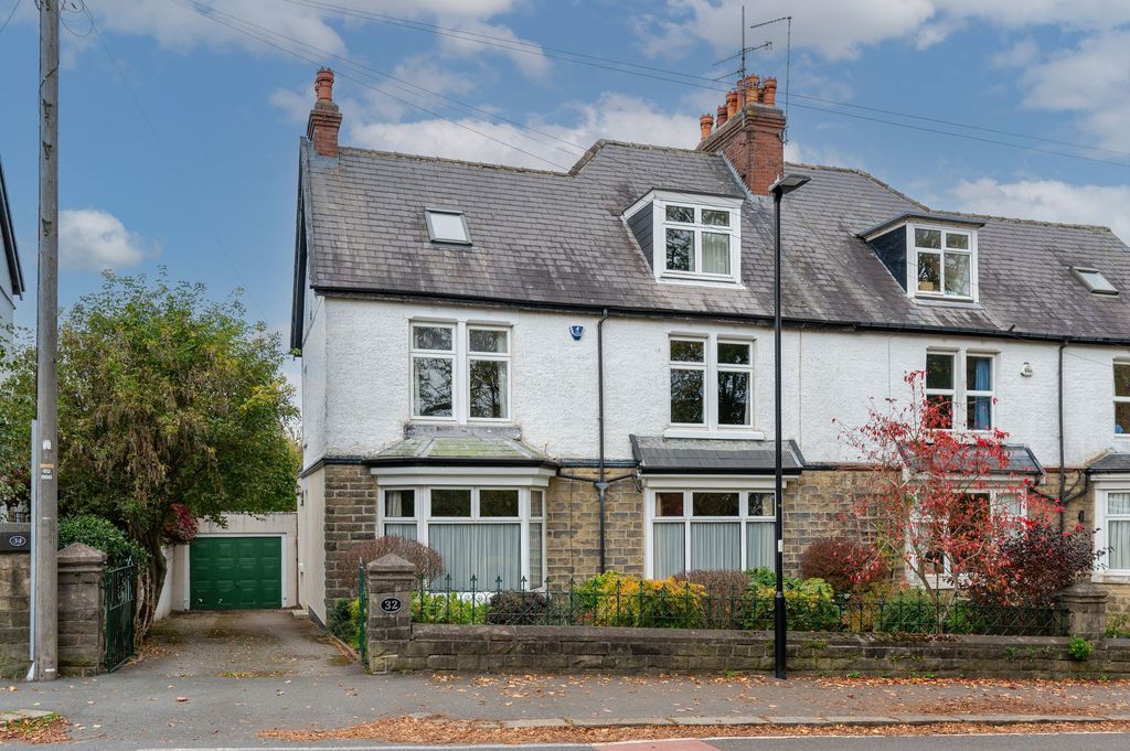 Property photo 1 of 33