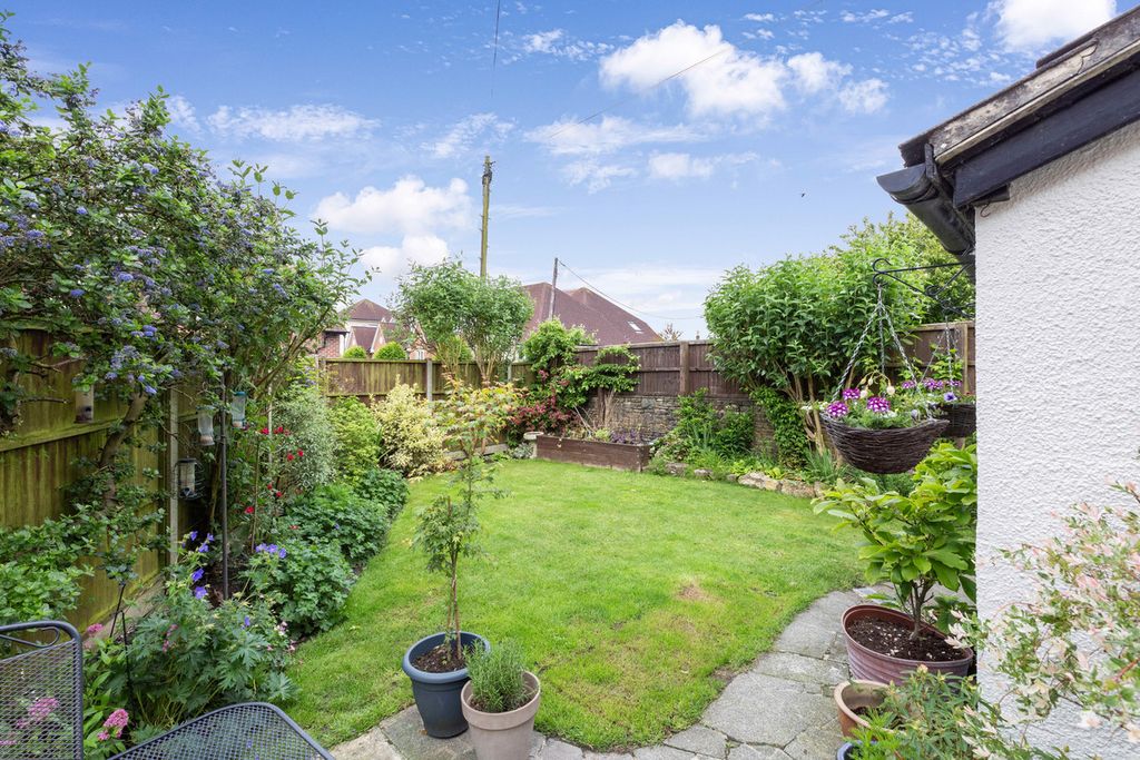 Property photo 2 of 19