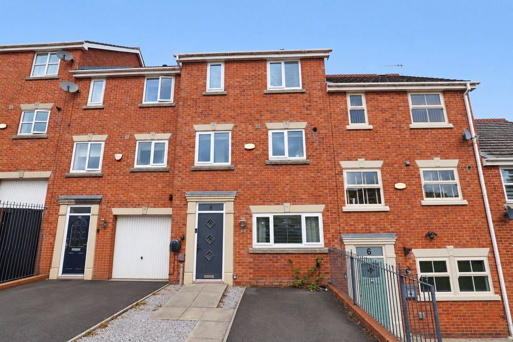 Property photo 1 of 28