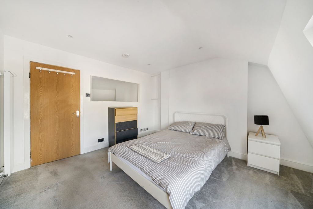 Property photo 2 of 12 Photo 2