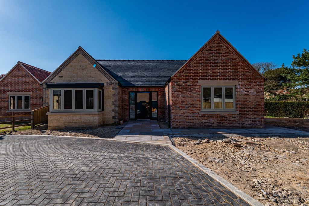 Property photo 3 of 8