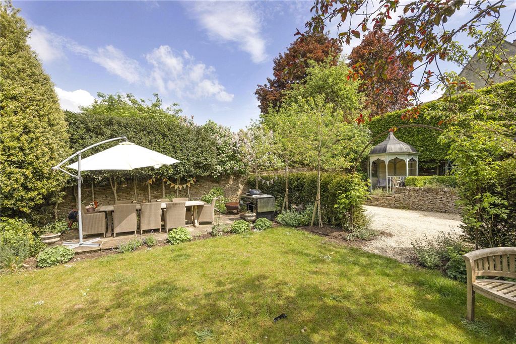 Property photo 3 of 37 Picture No. 28