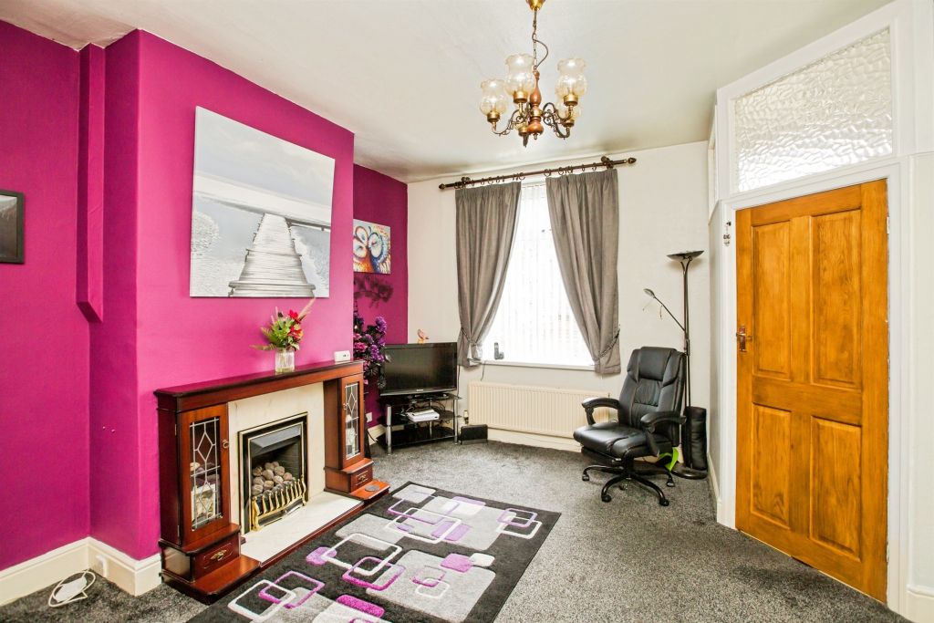 Property photo 2 of 12