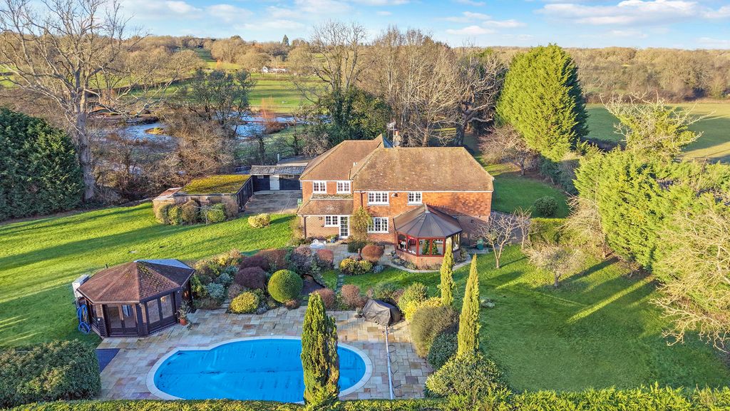 Property photo 1 of 31 Front To Use