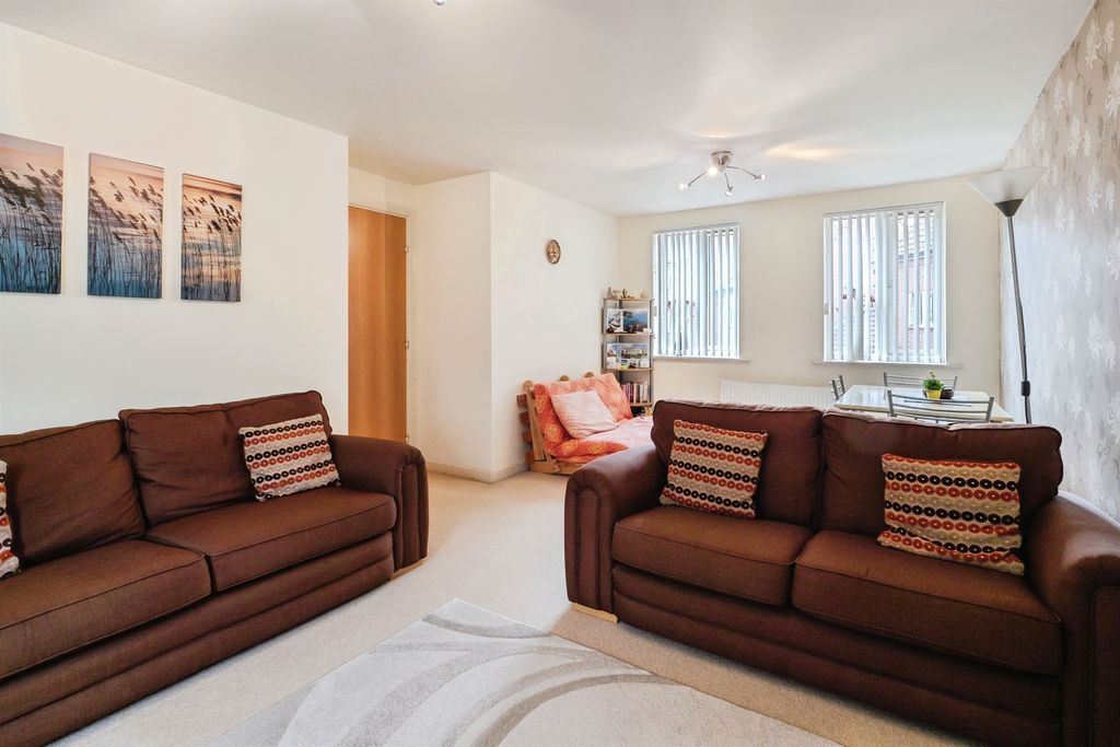 Property photo 2 of 16