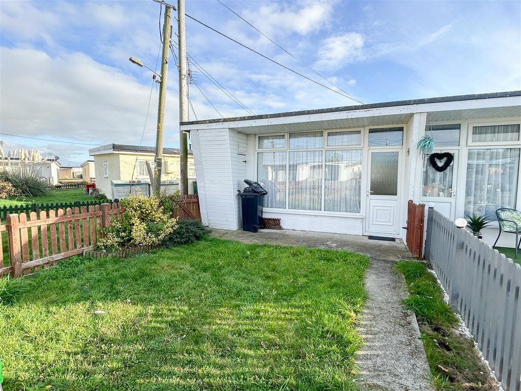 Property photo 1 of 9 Outside