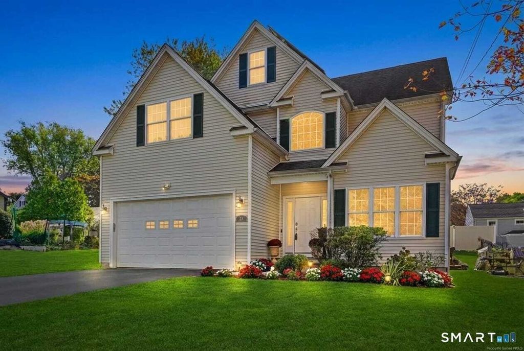 Property photo 1 of 31