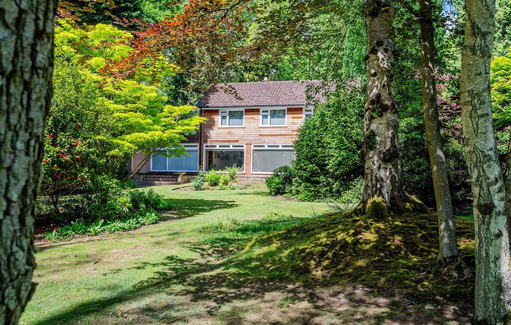 Property photo 1 of 12