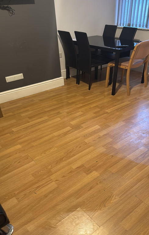 Property photo 2 of 5 Dining