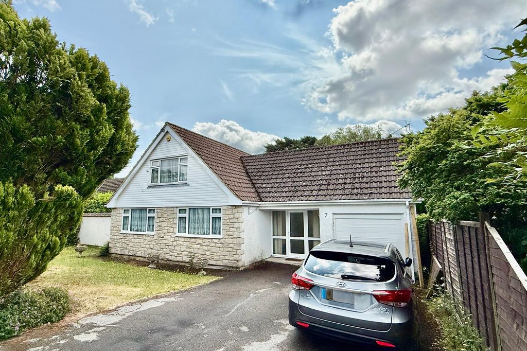 Property photo 1 of 10 4 Bedroom Chalet Home