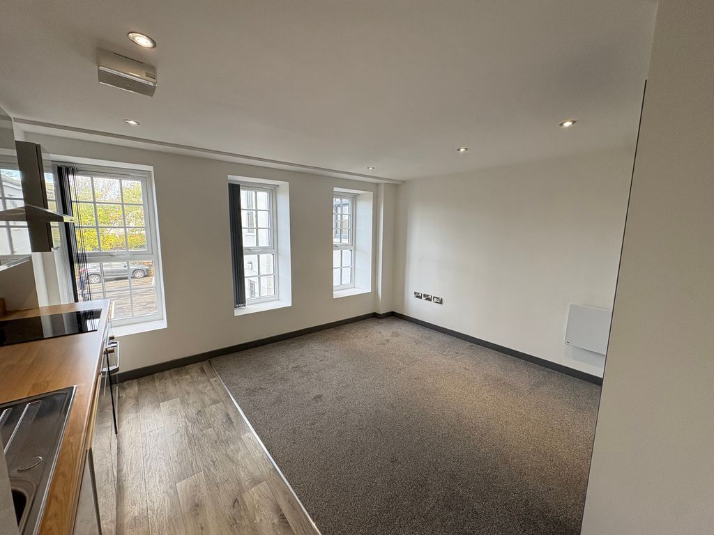 Property photo 3 of 6 Image