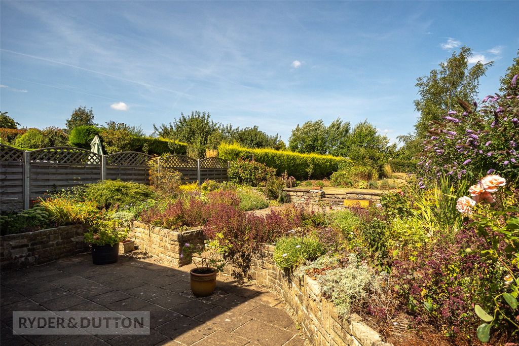 Property photo 2 of 22 Rear Garden