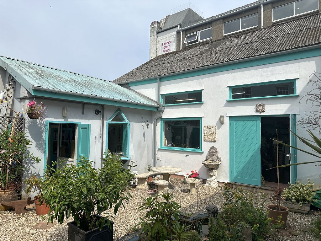 Property photo 2 of 13