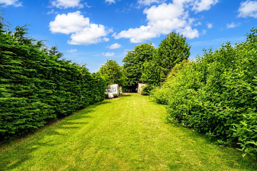 Property photo 2 of 33 471c89Dd-9829-47Cf-8F8A-50632d69684d.Png