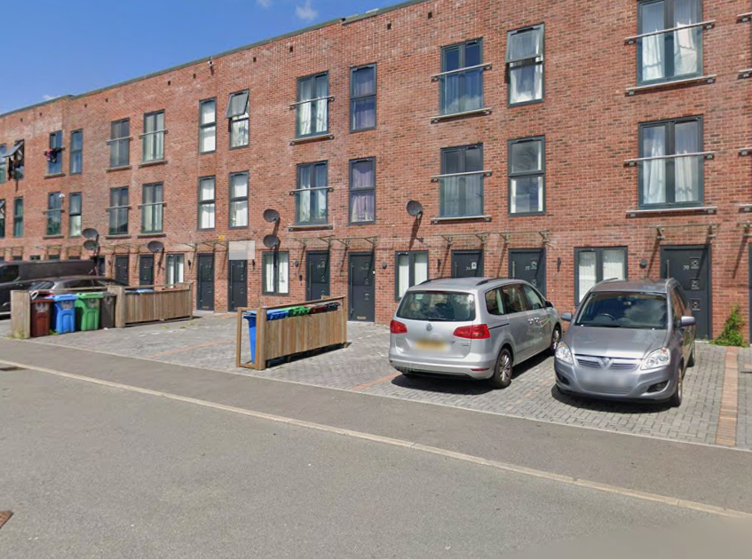 Property photo 1 of 8