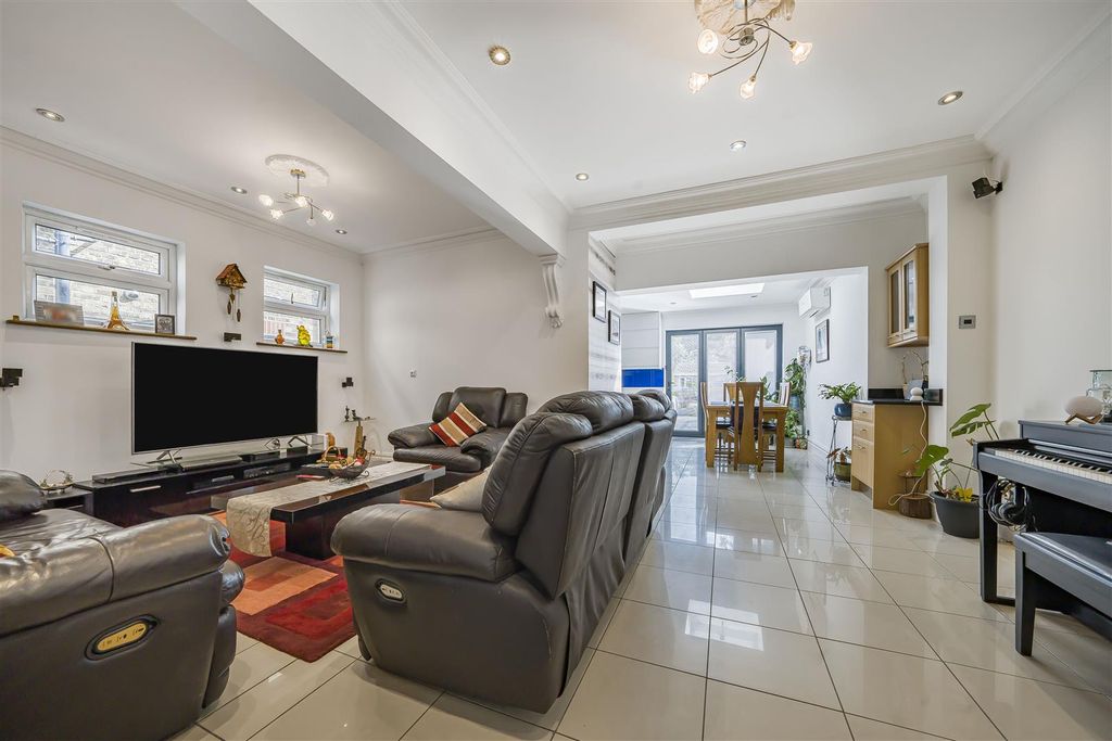 Property photo 2 of 24 Property Photo