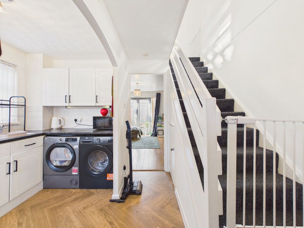 Property photo 2 of 11 5529484