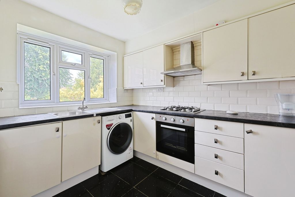Property photo 3 of 20 Kitchen