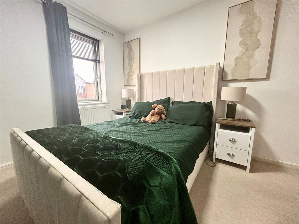 Property photo 2 of 12 1A611F00-3065-4Fcc-A193-c6Abab7d0B76.Jpg