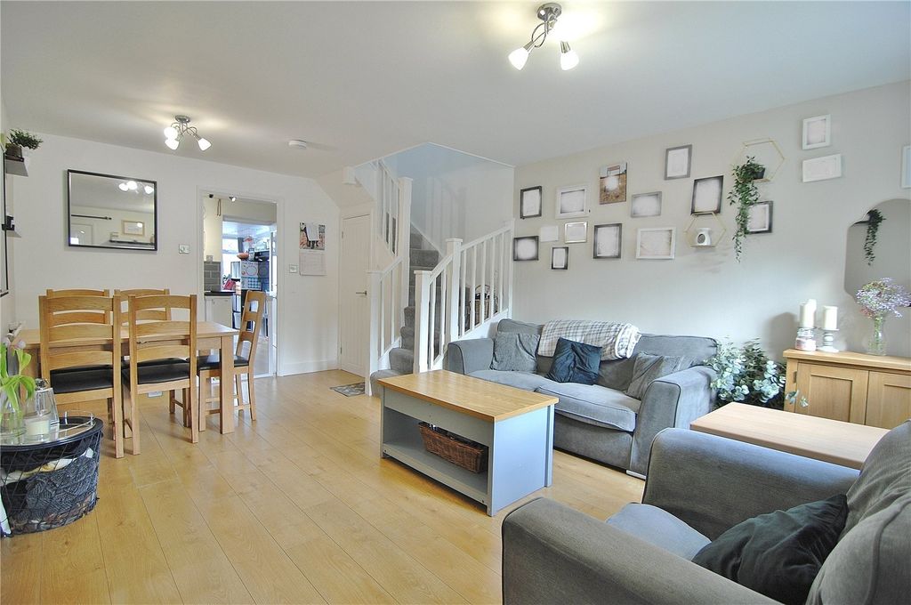 Property photo 2 of 15 Picture No. 30