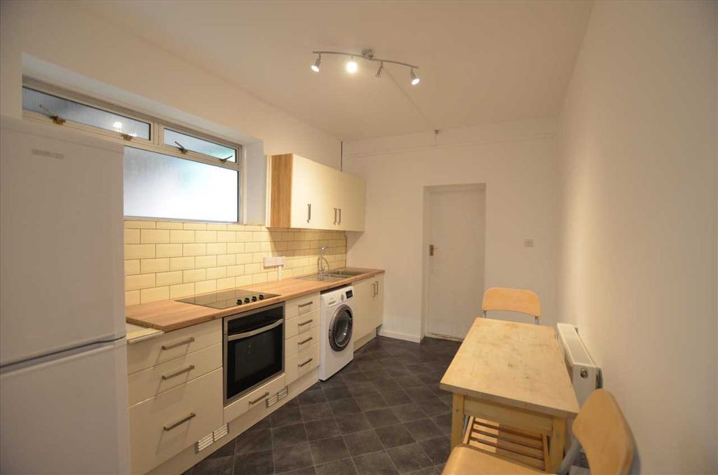 Property photo 2 of 4