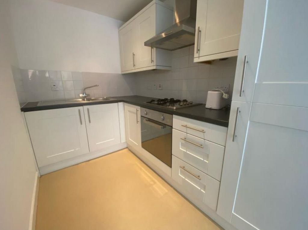 Property photo 3 of 5