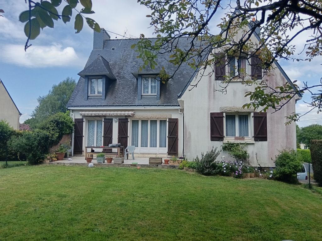 Property photo 1 of 10 Main Exterior View