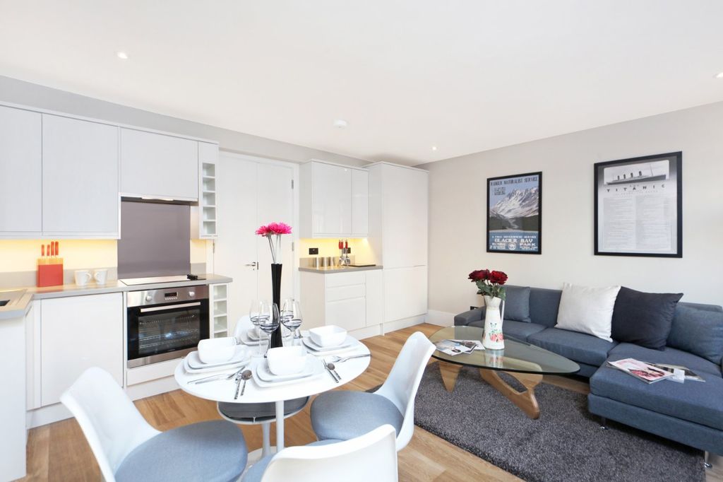 Property photo 1 of 18 Open Plan Living