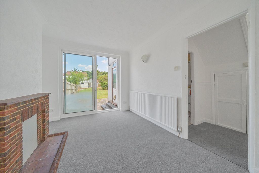 Property photo 3 of 23 Picture No. 25