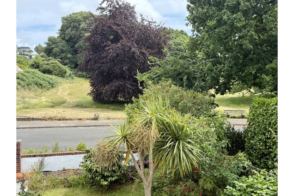 Property photo 3 of 14